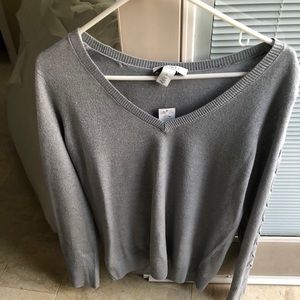 NWT WHBM V NECK SWEATER